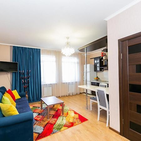 В Promenade Expo Квартира С Романтическим Видом Astana Luaran gambar