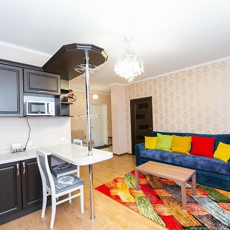 В Promenade Expo Квартира С Романтическим Видом Astana Luaran gambar