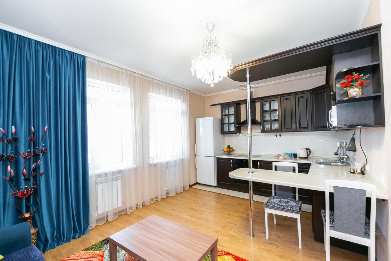 В Promenade Expo Квартира С Романтическим Видом Astana Luaran gambar